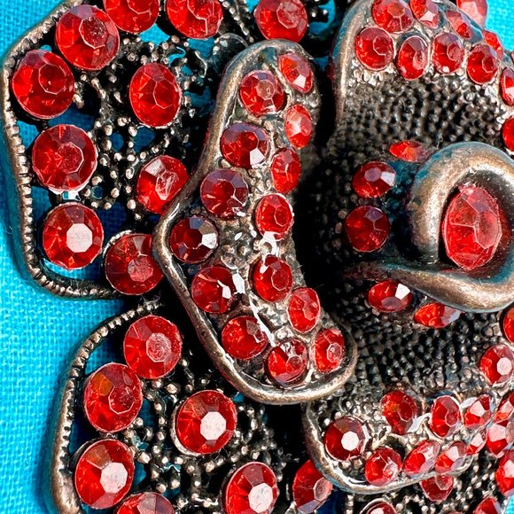 Large Dimensional Siam Red Rhinestone Flower Brooch - Picture 2 of 5